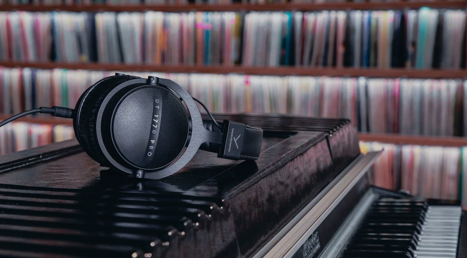 Audio_LAB_Beyerdynamic_DT_1770_MkII_Beyerdynamic_DT_1990_MkII_beyerdynamic-dt-1770-pro-ft.jpg