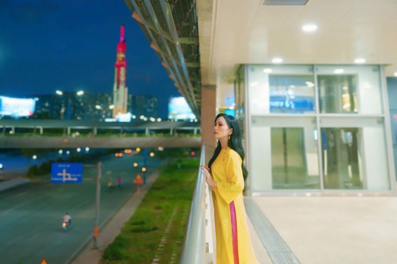 Hà Phương tung bộ ảnh Retro đầy hoài niệm dịp đầu Xuân tại Metro Thành Phố Hồ Chí Minh Hà Phương tung bộ ảnh Retro đầy hoài niệm dịp đầu Xuân tại Metro Thành Phố Hồ Chí Minh