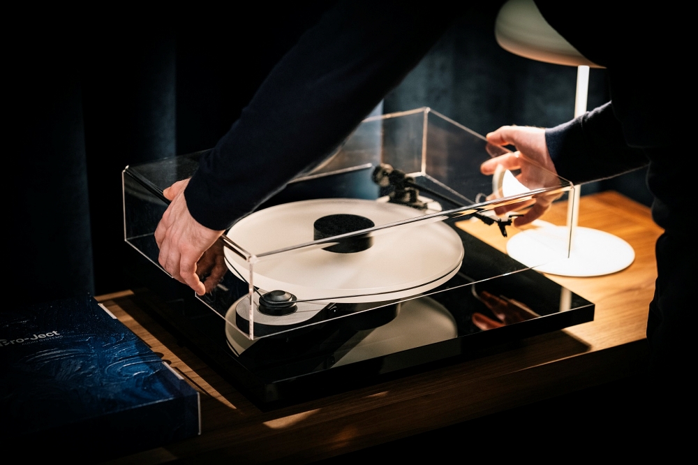 Audio_LAB_Elemental-Final-Edition-lifestyle-18.jpg
