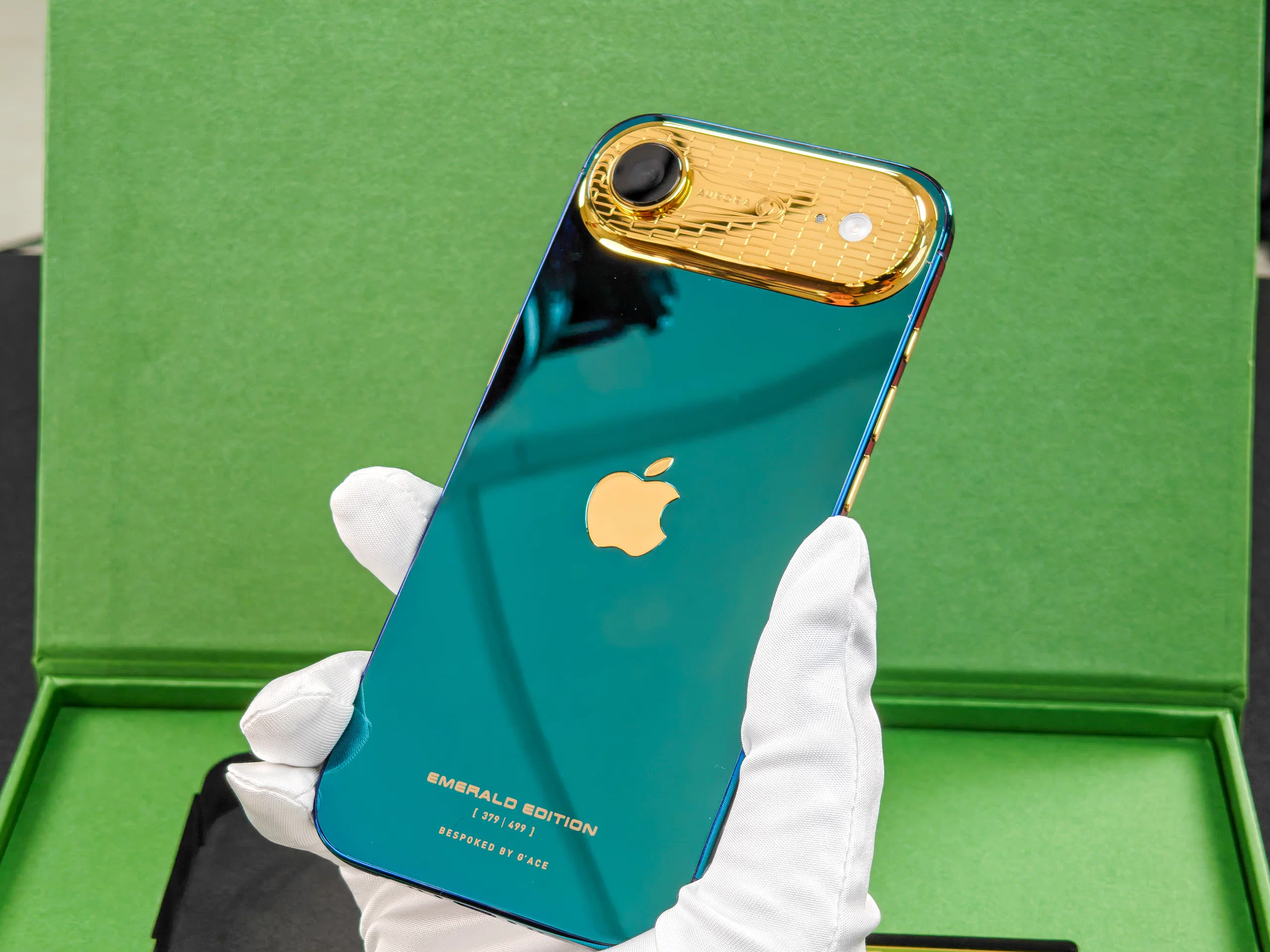 iPhone Air Aurora Emerald: 94 giờ chế tác thủ công tạo nên tuyệt phẩm độc bản thế giới