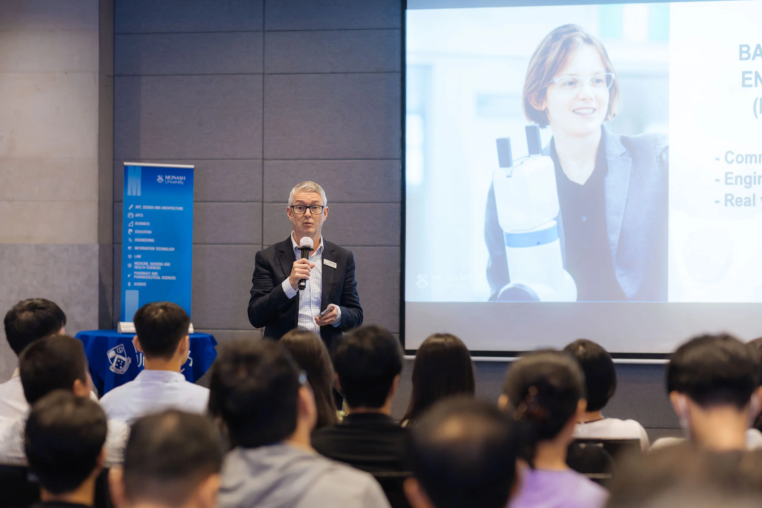 Đại học Monash mang trải nghiệm học tập Top 50 thế giới đến Việt Nam Đại học Monash mang trải nghiệm học tập Top 50 thế giới đến Việt Nam