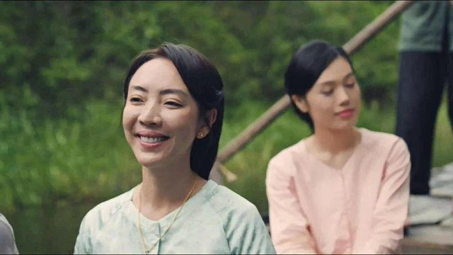 Thu Trang gây bất ngờ với tạo hình già nua trong phim mới- Ảnh 3. Thu Trang gây bất ngờ với tạo hình già nua trong phim mới- Ảnh 3.
