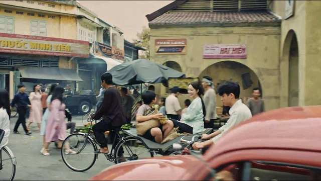 Thu Trang gây bất ngờ với tạo hình già nua trong phim mới- Ảnh 6. Thu Trang gây bất ngờ với tạo hình già nua trong phim mới- Ảnh 6.