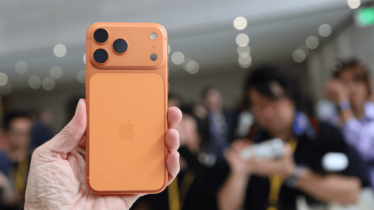 Không mua iPhone 17 mà mua vàng, giờ lãi bao nhiêu?