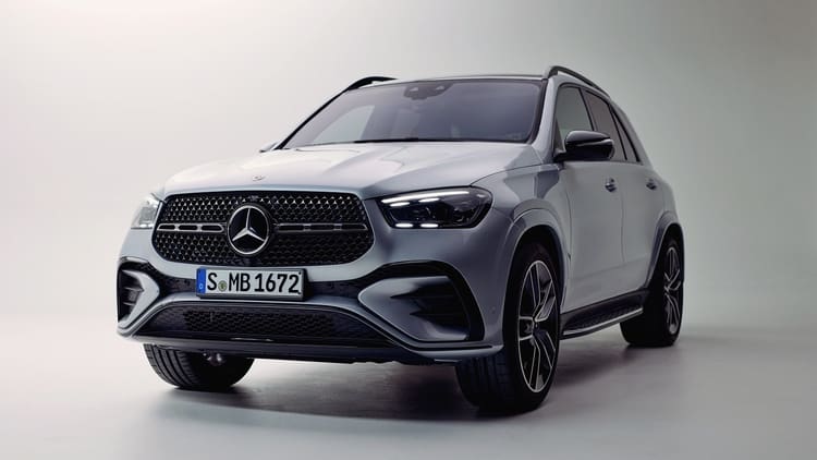 Mercedes-Benz GLE 400 e 4MATIC ra mắt, giá từ 4,669 tỷ đồng: SUV Plug-in Hybrid đầu tiên của thương hiệu tại Việt Nam Mercedes-Benz GLE 400 e 4MATIC ra mắt, giá từ 4,669 tỷ đồng: SUV Plug-in Hybrid đầu tiên của thương hiệu tại Việt Nam