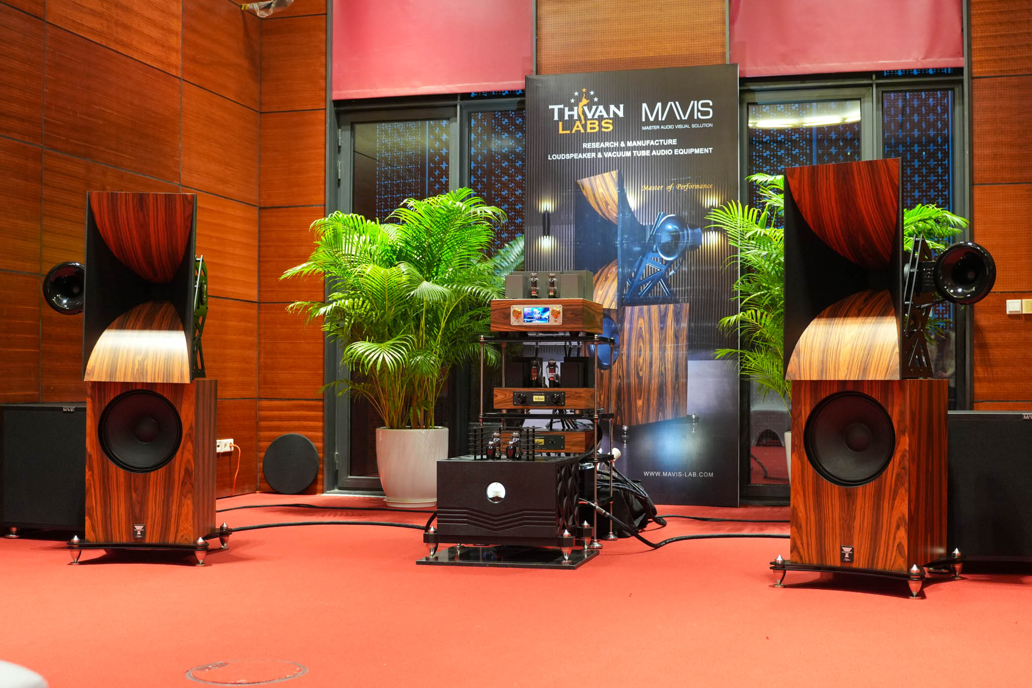 AV Show Hà Nội 2025 Revival Audio Mavis (6 of 18).jpg