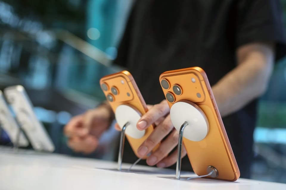 Apple không thể thiếu Samsung Apple không thể thiếu Samsung