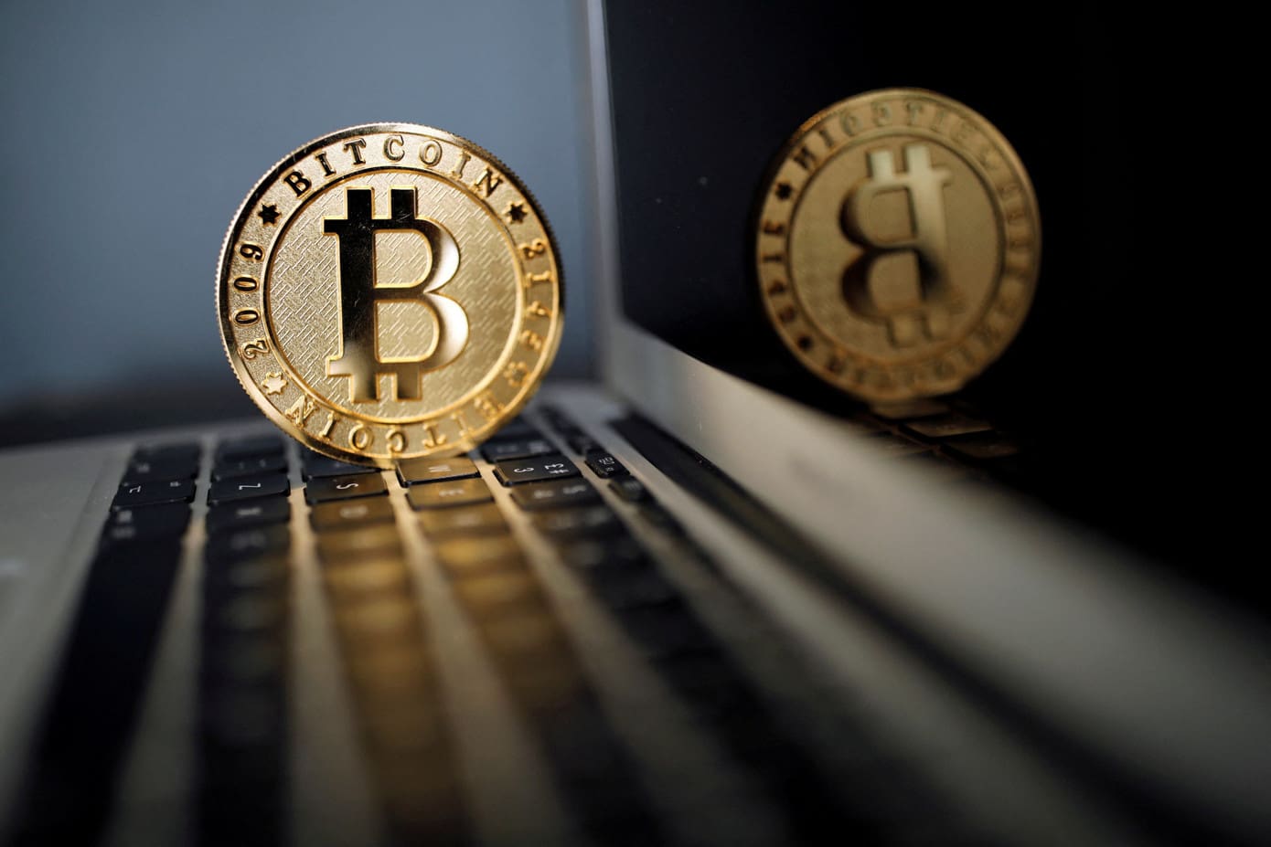 Malaysia ‘đau đầu’ vì thợ đào Bitcoin đánh cắp lượng điện lên tới 1,1 tỷ USD Malaysia 'đau đầu' vì thợ đào Bitcoin đánh cắp lượng điện lên tới 1,1 tỷ USD