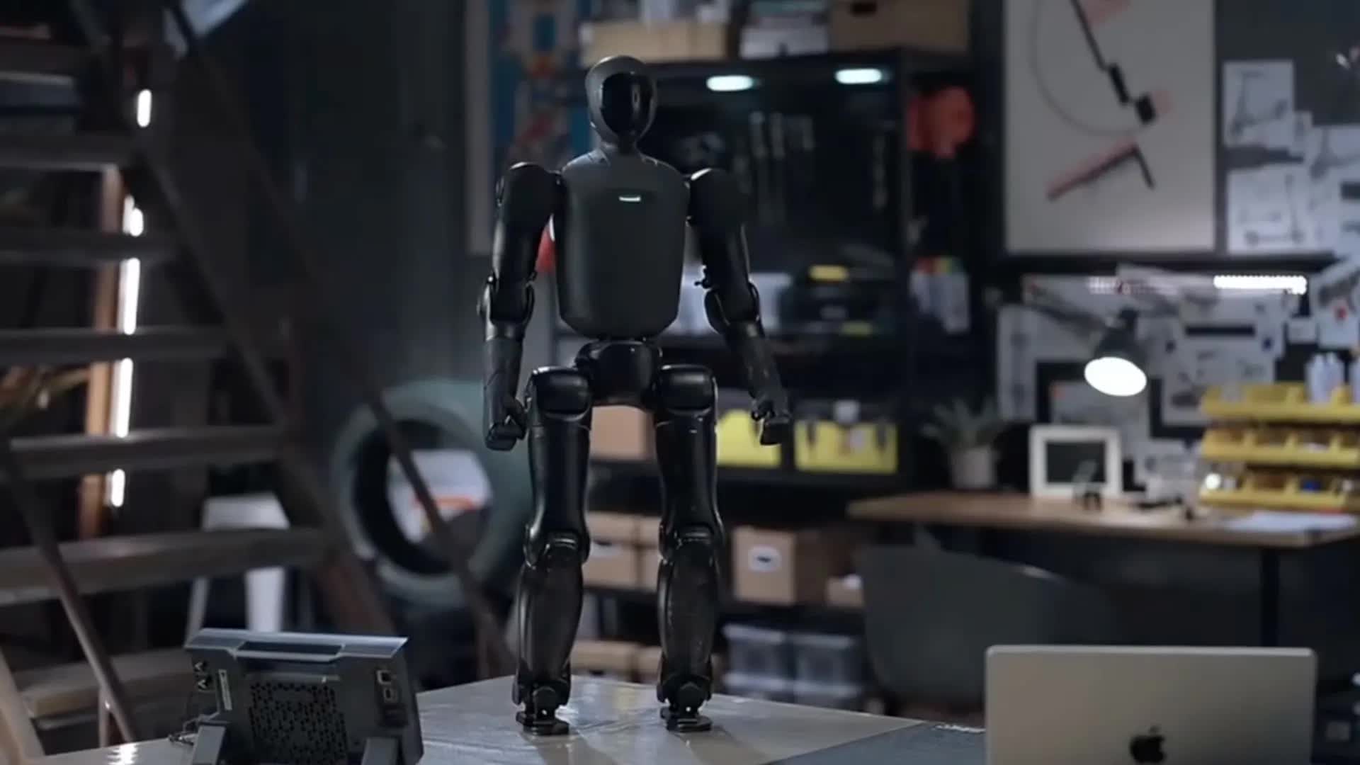 Agibot của Trung Quốc ra mắt robot hình người cỡ nhỏ có thể dễ dàng bỏ vào ba lô