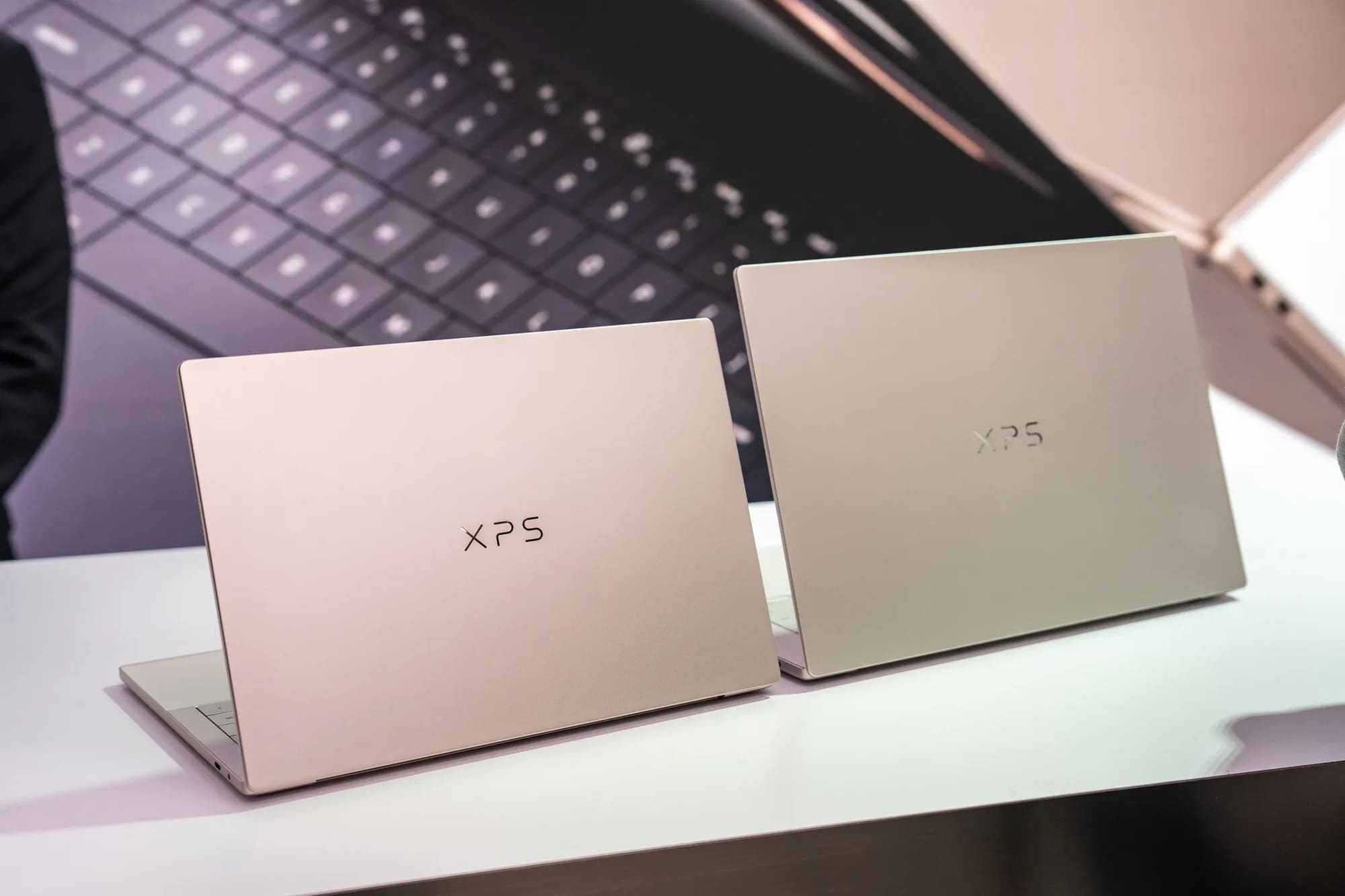 Bắt chước Apple đặt tên “Pro”, “Pro Max”, Dell thừa nhận thất bại và đưa XPS trở lại