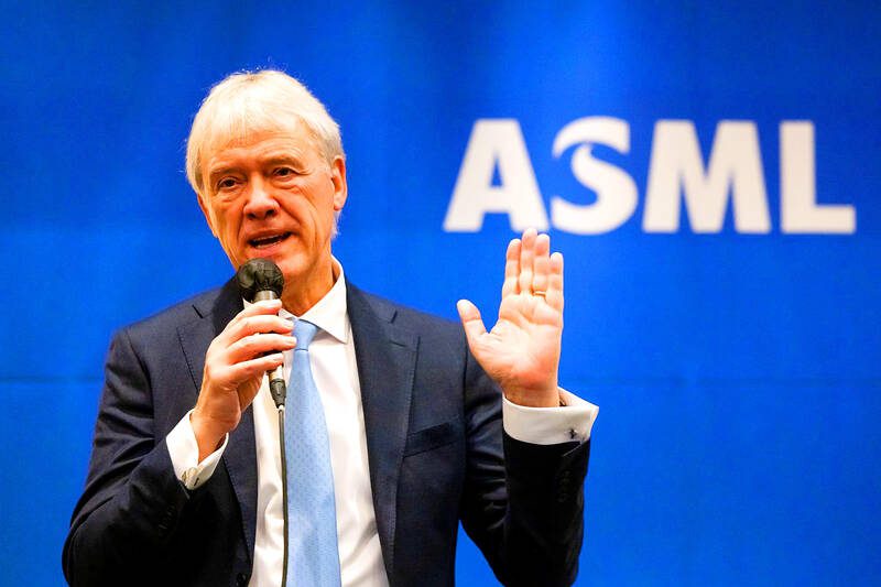 Nghe tin Trung Quốc chế tạo nguyên mẫu máy EUV, cựu CEO ASML bình thản: ASML đã làm được nguyên mẫu máy EUV từ hơn 20 năm trước