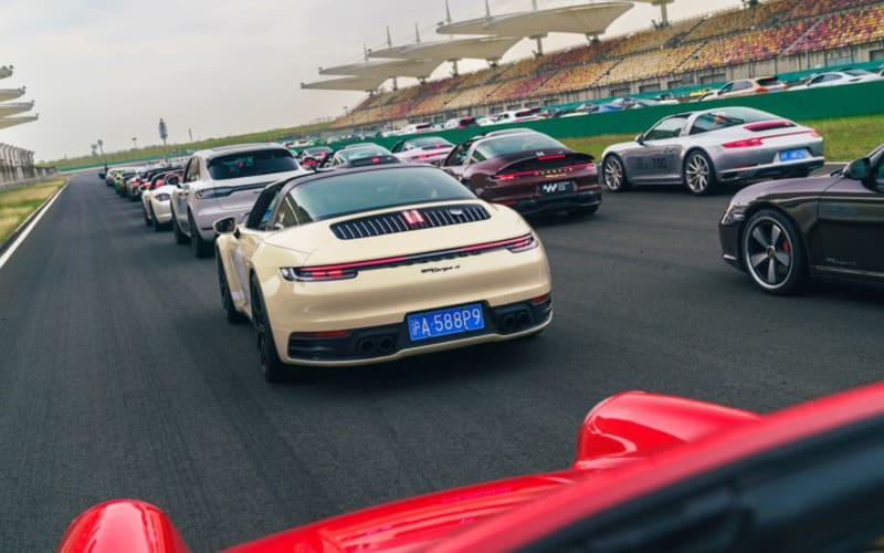 Porsche mạnh tay đóng cửa 30% đại lý tại Trung Quốc để cắt giảm chi phí