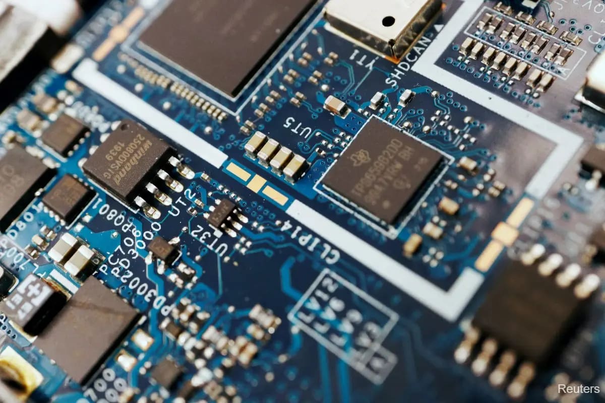 Trung Quốc thành ông lớn chip nhớ bất đắc dĩ, hàng loạt hãng PC toàn cầu đổ xô đến tìm mua Trung Quốc thành ông lớn chip nhớ bất đắc dĩ, hàng loạt hãng PC toàn cầu đổ xô đến tìm mua