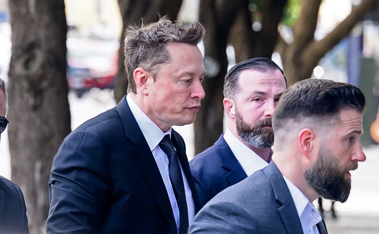 Elon Musk vừa bị kết án, phải bồi thường 2,6 tỷ USD: Chuyện gì đây? Elon Musk vừa bị kết án, phải bồi thường 2,6 tỷ USD: Chuyện gì đây?