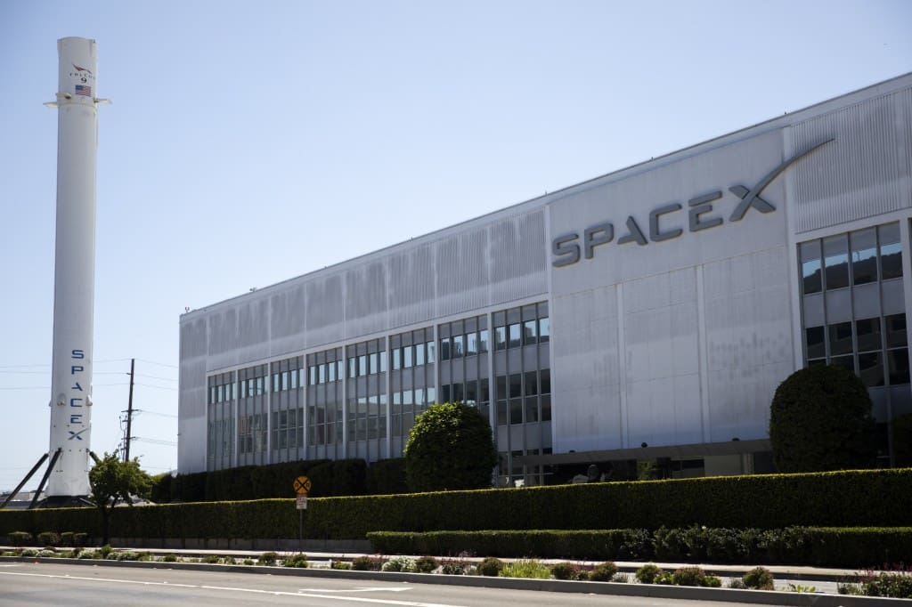 SpaceX muốn tự xây nhà máy chip 119 tỷ USD vì không mua đủ ở đâu