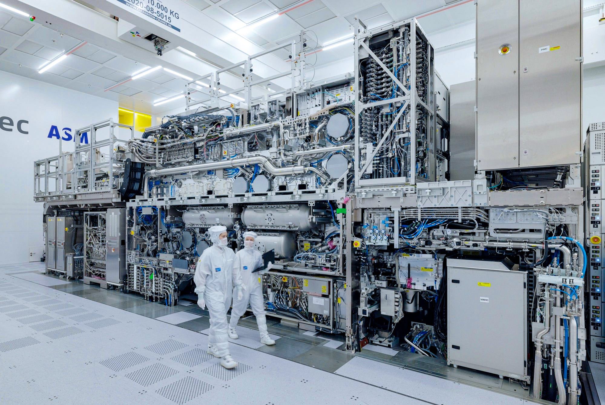 Huawei liên tục làm được chip cao cấp, Mỹ đặt câu hỏi khó cho ASML: Có phải Trung Quốc đã có máy EUV? Huawei liên tục làm được chip cao cấp, Mỹ đặt câu hỏi khó cho ASML: Có phải Trung Quốc đã có máy EUV?