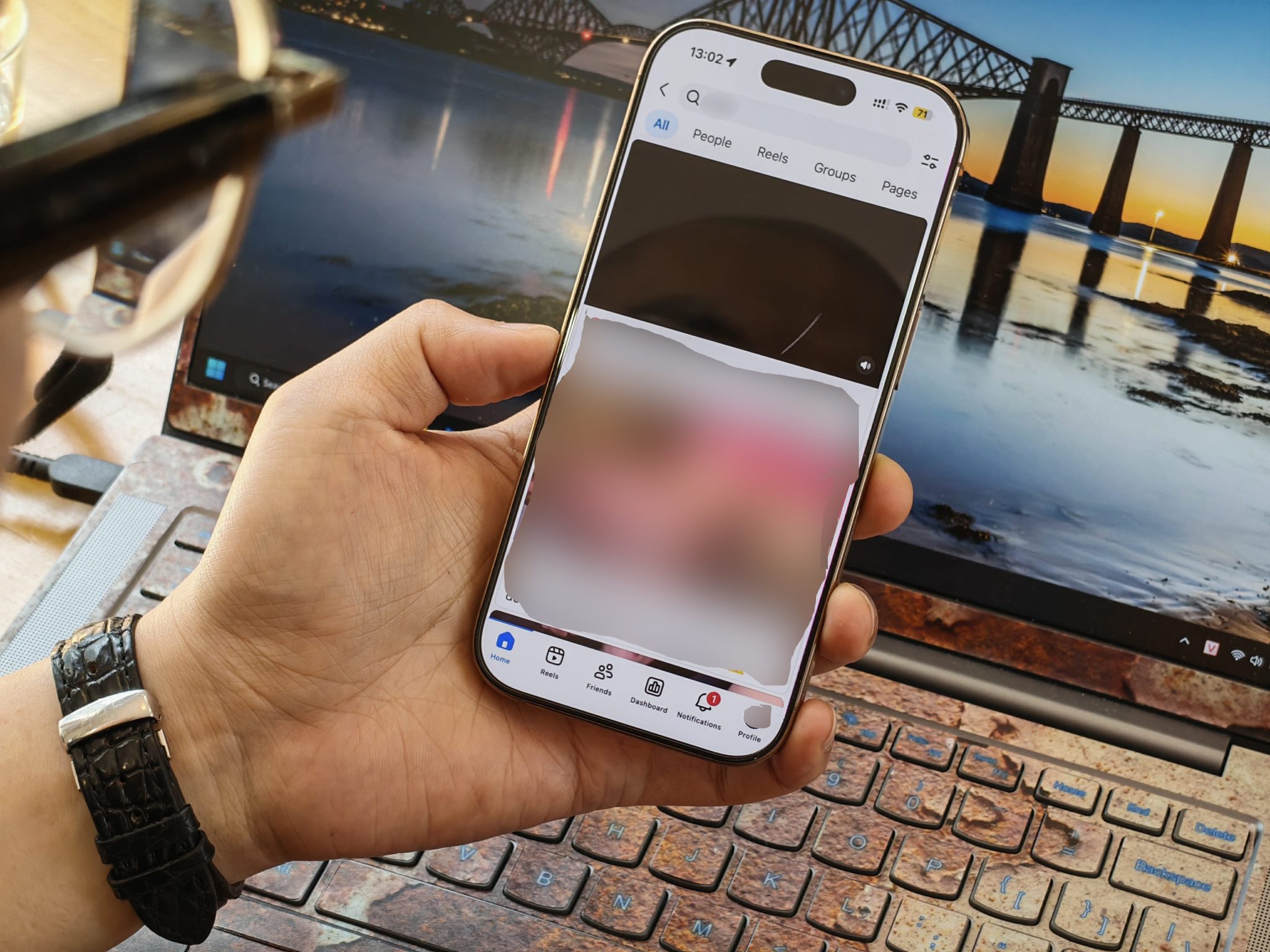 Facebook hiện toàn video khiêu dâm chỉ với một từ khóa Facebook hiện toàn video khiêu dâm chỉ với một từ khóa