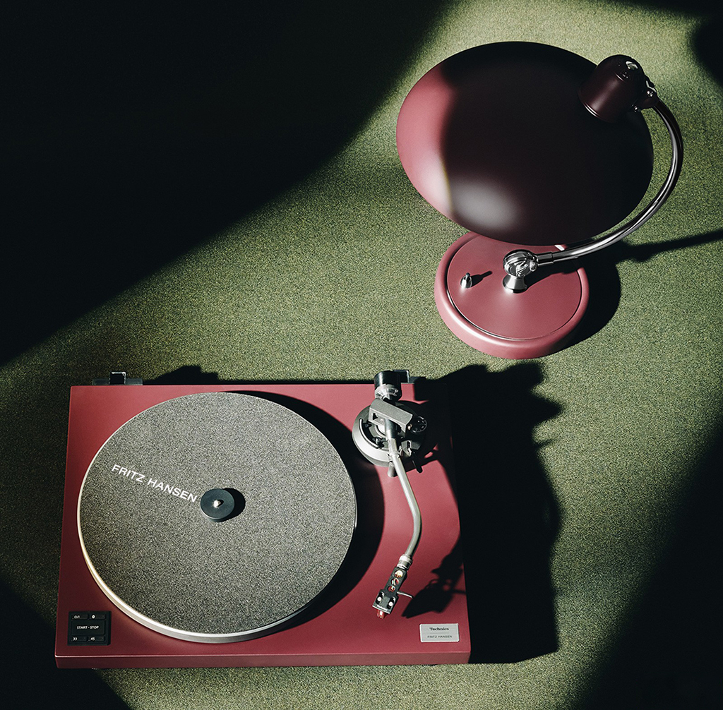 technics_sl_40cbt_fritz_hansen_007.jpg (803 KB)