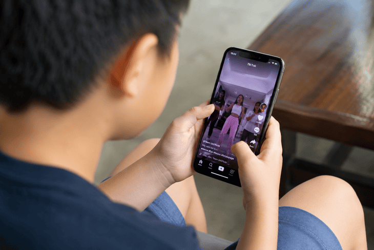 EU cáo buộc TikTok để người lạ tiếp cận tài khoản trẻ em, có thể phạt tới 6% doanh thu EU cáo buộc TikTok để người lạ tiếp cận tài khoản trẻ em, có thể phạt tới 6% doanh thu
