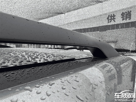Hơn 30 chủ xe BYD khiếu nại trần kính bị rò rỉ nước, có xe gặp lỗi chỉ sau một tuần sử dụng