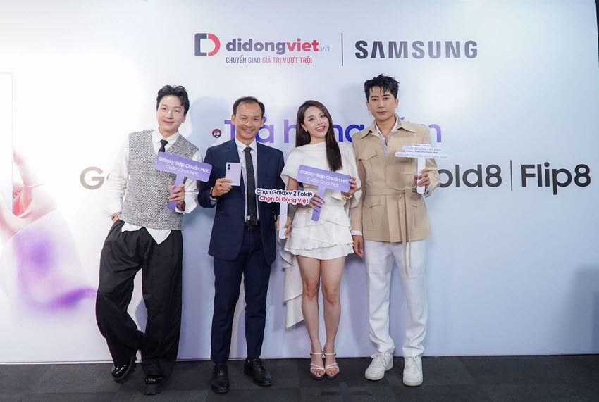 Di Động Việt mang “fashion – tech show” đến đêm Countdown mở bán Galaxy gập mới Di Động Việt mang “fashion - tech show” đến đêm Countdown mở bán Galaxy gập mới